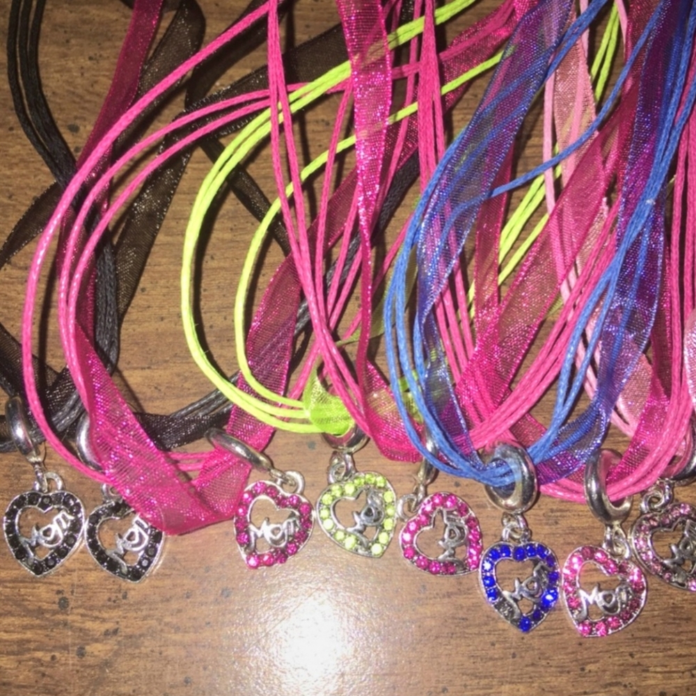 MOM Heart Pendant Ribbon Necklace Bright Neon Pink Red Blue Yellow Black - Picture 7 of 10